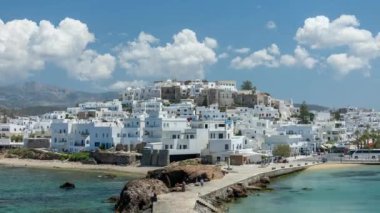 Naxos Greece 'deki güzel naxos kasabasının zamanı.