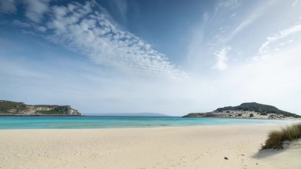 位于希腊伊拉弗尼索斯岛的令人叹为观止的Simos海滩 — 图库视频影像