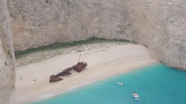 Zakynthos, Yunanistan 'daki Navagio gemi enkazı.