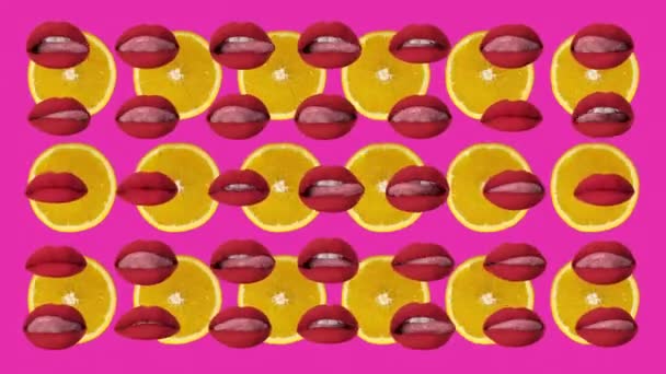 Wytnij Czerwone Usta Lizaniem Języka Spadające Pomarańcze Tle — Wideo stockowe