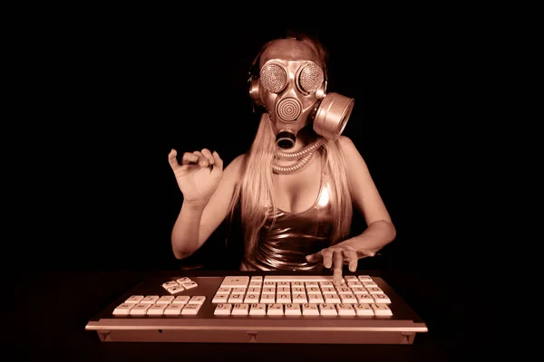 Woman Gold Gas Mask Typing Computer — Stock Photo, Image