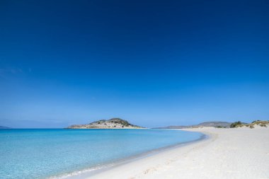 Elafonisos Adası 'ndaki göz kamaştırıcı Sims Plajı