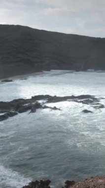 Lanzarote, Kanarya Adaları. dikey video 