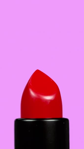 Close Footage Bright Coloured Lipstick Turning Plain White Background Vertical — Stock Video