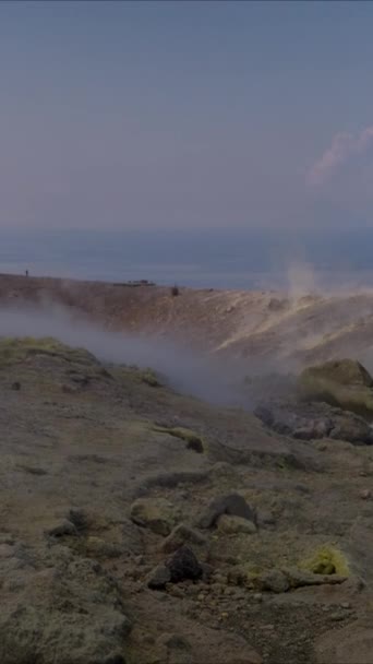 Vulkanön Utanför Siciliens Kust Italien Vulkan Har Konstant Svavelhaltiga Ångor — Stockvideo