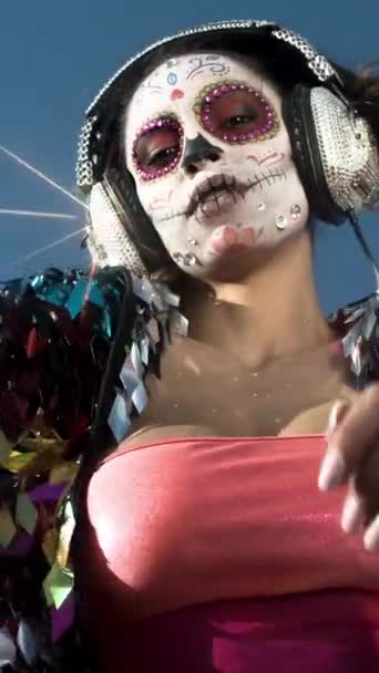 Krásná Žena Vlastní Navržen Cukroví Lebka Mexický Den Mrtvé Tváře — Stock video