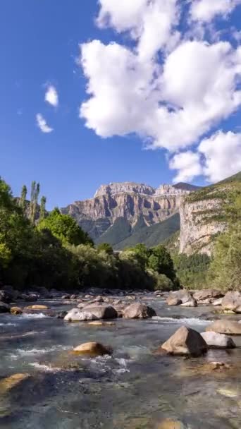 График Ландшафтной Сцены Природном Парке Monte Pedido Арагонской Испании Вертикали — стоковое видео