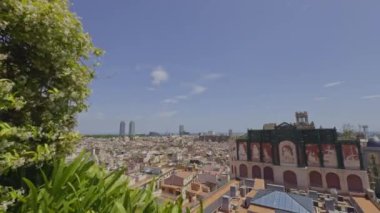 Barselona 'nın ufuk çizgisi şehir merkezindeki yüksek görüş noktasından çekildi. 