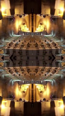 Londra ufuk çizgisinin dikey olarak soyut deseni