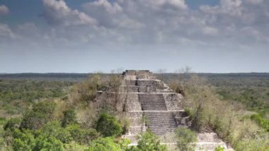 Kalakmul, Meksika 'daki Mayalı harabelerinin zaman aşımı
