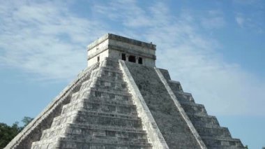 Chichen Itza, Yucatan, Meksika 'daki Mayalı harabelerinin zamanı.