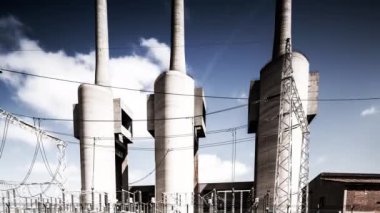 Barselona, İspanya 'nın dışındaki kullanılmayan elektrik santralinin zaman çizelgesi.