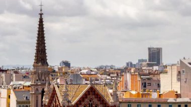 Barselona 'nın zaman çizelgesi eşsiz bir yüksek noktadan ufuk çizgisine doğru ilerliyor. 