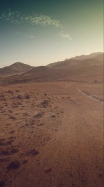 Güney İspanya 'daki Cabo de Gata' nın vahşi kıyı manzarası üzerinde dikey çekimler.