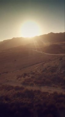 Güney İspanya 'daki Cabo de Gata' nın vahşi kıyı manzarası üzerinde dikey çekimler.