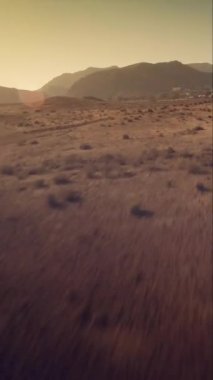 Güney İspanya 'daki Cabo de Gata' nın vahşi kıyı manzarası üzerinde dikey çekimler.