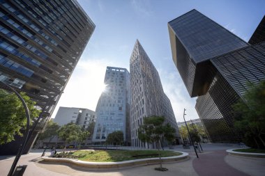 Barselona 'nın teknoloji bölgesindeki gökdelen binalarının geniş açıları 