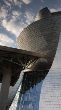 Barcelona - İspanya - 12 Haziran 2024: Bilbao 'daki Guggenheim Müzesi, İspanya