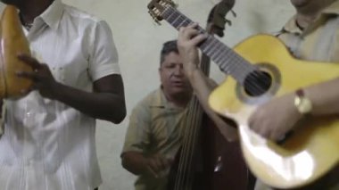 Havana 'da harika bir Küba grubu sahne aldı.