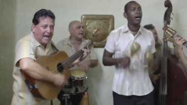 Havana 'da harika bir Küba grubu sahne aldı.