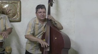 Havana 'da harika bir Küba grubu sahne aldı.
