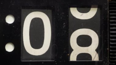 Retro analog çevirme saati stop hareketinde 