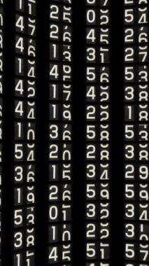  ızgara deseni sayma numaraları, zaman ve kod bilgisini dikey olarak yaptı
