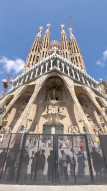 Barselona 'daki sagrada fama katedralinin dikey hali.