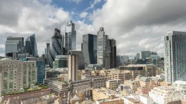 Londra şehrinin inanılmaz bir zaman çizelgesi 2024 'te eşsiz bir yüksek noktadan gökdelen gökdelenine doğru yükseliyor.