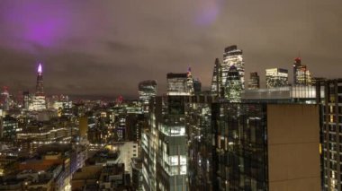 Londra şehrinin inanılmaz bir zaman çizelgesi. 2024 'te gökdelen gökdeleninin gökdeleni eşsiz bir yüksek noktadan 2024' te. 