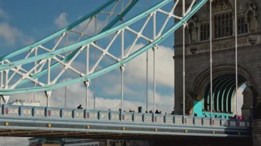 Londra 'daki Tower Bridge' in görüntüleri. 