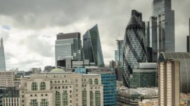 2024 'te Londra' nın kilometrekare gökdeleni eşsiz bir yüksek noktadan gökdelene doğru inanılmaz bir zaman çizelgesi çiziyor.