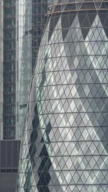 Londra şehrinin inanılmaz bir zaman çizelgesi kilometrekare gökdelen gökdeleni dikey olarak eşsiz bir yüksek noktadan yükseliyor.