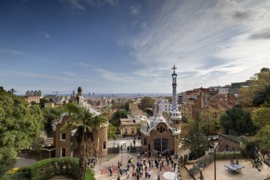 Parc guell 'den Barselona silueti