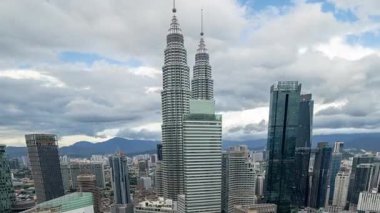 KUALA LUMPUR - 29 Mart 2025: Kuala Lumpur siluetinin yüksek görüş açısına göre zamanlaması 