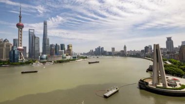 ŞANGHAI, ÇİN - 9 HAZİRAN 2025: Şangay şehrinin ufuk çizgisi yüksek görüş açısına sahip 