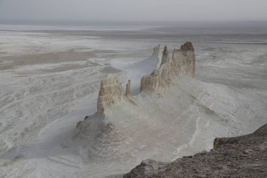 Kazhakistan 'da Mangystau güzel ve vahşi bir yerdir.