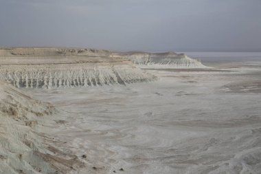 Kazhakistan 'da Mangystau güzel ve vahşi bir yerdir.