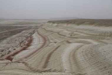 Kazhakistan 'da Mangystau güzel ve vahşi bir yerdir.