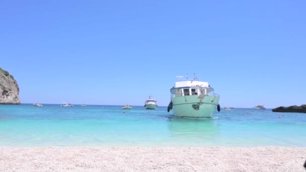 Boat Sea Sardinia White Luxury Yacht Open Sea High Quality — Stockvideo