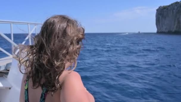 Yacht Trip Teenage Girl Flowing Hair Yacht Travel Tourism Sea — Αρχείο Βίντεο