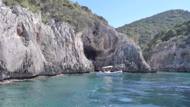 Boat Sea Sardinia White Luxury Yacht Open Sea High Quality — Vídeo de Stock