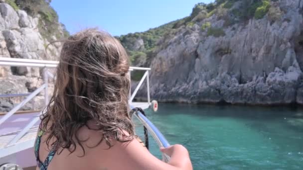 Yacht Trip Teenage Girl Flowing Hair Yacht Travel Tourism Sea — Αρχείο Βίντεο