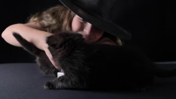 Little Girl Witchs Hat Bifanya Black Kittens Black Cat Coal — Wideo stockowe