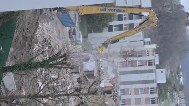 Builders Break Old Multi Storey Residential Building Construction Workers Working — Stock Video