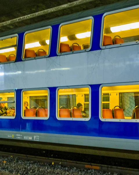 Paris Frankrike Januari 2020 Tåg Passerar Tunnelbana Paris Stad Frankrike — Stockfoto