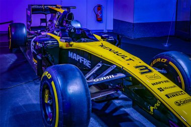 F1 Renault spor arabası Auto, Paris, Fransa 'da sergilendi