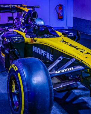 F1 Renault spor arabası Auto, Paris, Fransa 'da sergilendi