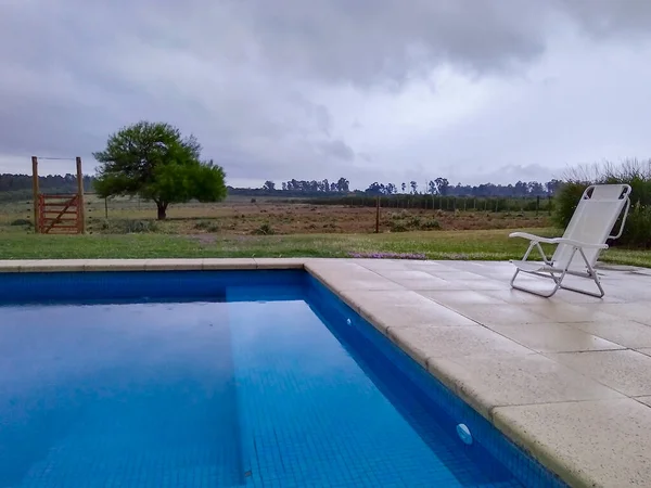 Piscina Vuota Nel Giardino Della Casa Rurale Maldonado Uruguay — Foto Stock