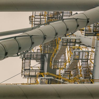 MONTEVIDEO, URUGUAY, ECTOBER - 2021 Montevideo limanındaki konteyner yükleme alanı, uruguay